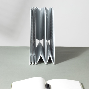 Лоток вертикальный Deli 78995LT-GREY 3отд. складной для бумаг A4 250х256х243мм серый пластик - купить недорого с доставкой в интернет-магазине