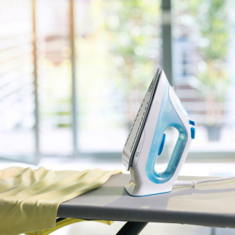 Утюг Braun SI3053BL 2400Вт голубой/белый - купить недорого с доставкой в интернет-магазине