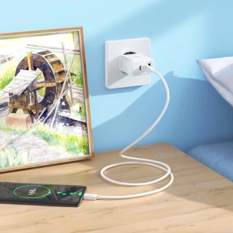 Сетевое зар./устр. Hoco C126A Pure power PD40W three-port(2C1A) charger(EU 40W (PD+QC) белый - купить недорого с доставкой в интернет-магазине