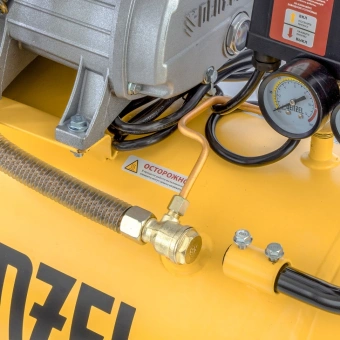 Компрессор поршневой Denzel DKV2200/50,Х-PRO масляный 400л/мин 50л 2200Вт желтый/черный - купить недорого с доставкой в интернет-магазине