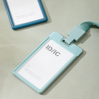 Бейдж Deli EF407 105х62мм вертикальный зажим пластиковый ассорти шнур - купить недорого с доставкой в интернет-магазине