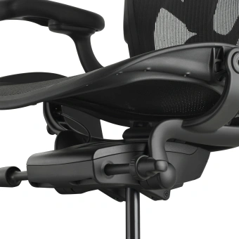 Кресло эргономичное Herman Miller Aeron C Large черный сетка с подголов. крестов. пластик - купить недорого с доставкой в интернет-магазине