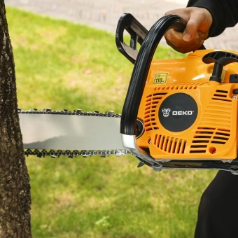 Цепная пила Deko DKCHS 52-20 2300Вт 3.1л.с. дл.шины:20" (50cm) (065-1224) - купить недорого с доставкой в интернет-магазине