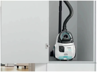 Пылесос Bosch Serie 4 BGC21HYG1 550Вт белый/черный - купить недорого с доставкой в интернет-магазине