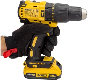 Дрель-шуруповерт DeWalt DCD778D2T-QW 340Вт аккум. патрон:быстрозажимной (кейс в комплекте) - купить недорого с доставкой в интернет-магазине