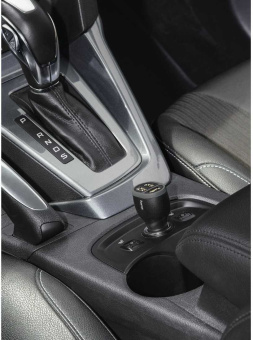 Автомобильное зар./устр. Hama H-173603 5W 2.1A+2.1A+1A 3xUSB универсальное черный (00173603) - купить недорого с доставкой в интернет-магазине