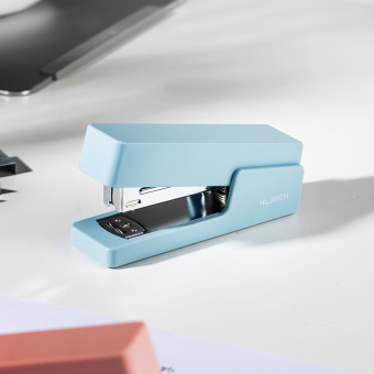 Степлер Deli NS084-BL Nusign 24/6 26/6 (20листов) синий 100скоб коробка - купить недорого с доставкой в интернет-магазине