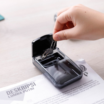 Скрепочница Deli E988 магнитная ассорти картонная коробка - купить недорого с доставкой в интернет-магазине