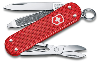 Нож перочинный Victorinox Classic SD Alox Sweet Berry (0.6221.201G) 58мм 5функц. подар.коробка - купить недорого с доставкой в интернет-магазине