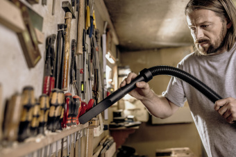 Строительный пылесос Karcher WD 2 Plus S V-15/4/18 1000Вт (уборка: сухая/сбор воды) желтый - купить недорого с доставкой в интернет-магазине