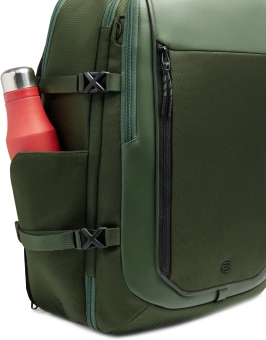 Рюкзак мужской Piquadro Lyss CA6929S143BM/VE зеленый тимьяновый полиэстер/натур.кожа - купить недорого с доставкой в интернет-магазине