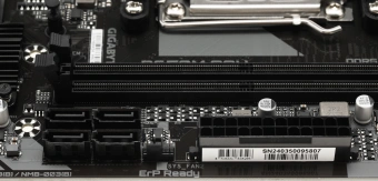 Материнская плата Gigabyte B650M S2H SocketAM5 AMD B650 2xDDR5 mATX AC`97 8ch(7.1) GbLAN RAID+VGA+HDMI+DP - купить недорого с доставкой в интернет-магазине