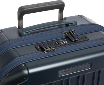 Чемодан Piquadro PQ LIGHT BV7245PQL/BLUO 40x23x55см 47л. 4.66кг. поликарбонат синий - купить недорого с доставкой в интернет-магазине