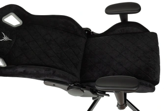 Кресло игровое Knight Outrider LTD черный Light-20 с подголов. крестов. металл - купить недорого с доставкой в интернет-магазине