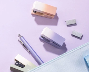 Степлер мини Deli NS083Apink Nusign 24/6 26/6 (12листов) розовый 40скоб металл/пластик - купить недорого с доставкой в интернет-магазине