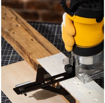 Фрезер Deli DL-XB06-E1 550Вт 30000об/мин макс.ход:30мм - купить недорого с доставкой в интернет-магазине