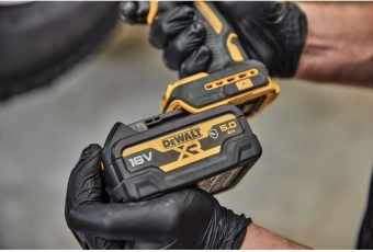 Батарея аккумуляторная DeWalt DCB184G 18В 5Ач Li-Ion - купить недорого с доставкой в интернет-магазине