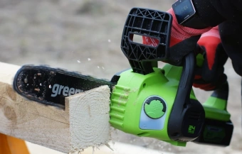 Цепная пила Greenworks G24CS25 аккум. 600Вт 0.8л.с. дл.шины:10" (25cm) 1аккум. 8Ач ЗУ (2007707UH) - купить недорого с доставкой в интернет-магазине