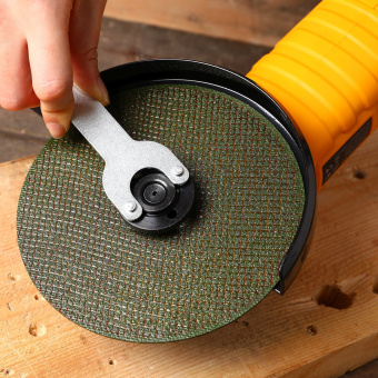 Углошлифовальная машина Deko DKAG1500-150 1500Вт 11000об/мин рез.шпин.:M14 d=150мм (063-4299) - купить недорого с доставкой в интернет-магазине