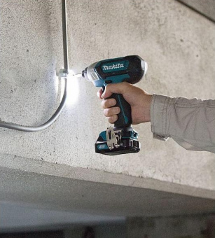 Шуруповерт Makita TD110DWAE аккум. патрон:держатель бит 1/4" (кейс в комплекте) - купить недорого с доставкой в интернет-магазине
