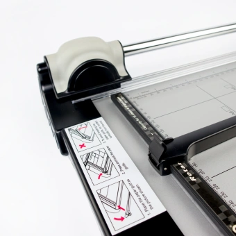 Резак дисковый Kw-Trio 3018 A4/15лист./360мм/автоприжим/защитный экран - купить недорого с доставкой в интернет-магазине