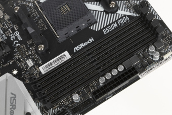 Материнская плата Asrock B550M PRO4 Soc-AM4 AMD B550 4xDDR4 mATX AC`97 8ch(7.1) GbLAN RAID+VGA+HDMI+DP - купить недорого с доставкой в интернет-магазине