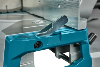 Торцовочная пила Makita LS1110F 1450Вт 4500об/мин d=260мм - купить недорого с доставкой в интернет-магазине