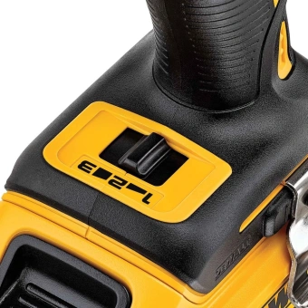 Дрель-шуруповерт DeWalt DCF887N-XJ 400Вт аккум. патрон:шестигр.1/4" - купить недорого с доставкой в интернет-магазине