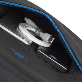 Рюкзак для ноутбука 17.3" Riva 8069 черный полиэстер - купить недорого с доставкой в интернет-магазине