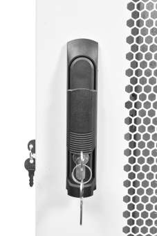 Шкаф коммутационный ЦМО (ШТК-М-33.6.8-4ААА) напольный 33U 600x800мм пер.дв.перфор. задн.дв.стал.лист 2 бок.пан. 450кг белый - купить недорого с доставкой в интернет-магазине