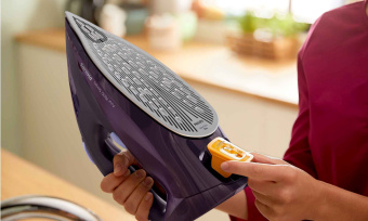 Утюг Philips DST7061/30 3000Вт фиолетовый - купить недорого с доставкой в интернет-магазине