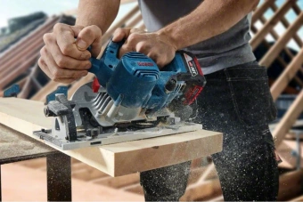 Циркулярная пила (дисковая) Bosch GKS 185-LI (ручная) D диска.:165мм (06016C1221) - купить недорого с доставкой в интернет-магазине