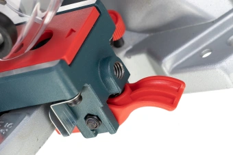 Торцовочная пила Bosch GCM 216 1300Вт 4800об/мин d=216мм - купить недорого с доставкой в интернет-магазине