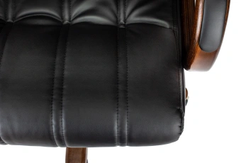 Кресло руководителя Бюрократ T-9932Walnut черный экокожа крестов. металл/дерево - купить недорого с доставкой в интернет-магазине