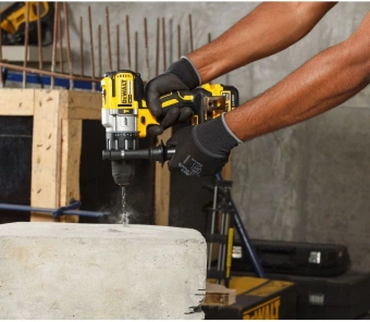 Дрель-шуруповерт DeWalt DCD996NT аккум. патрон:быстрозажимной (кейс в комплекте) - купить недорого с доставкой в интернет-магазине