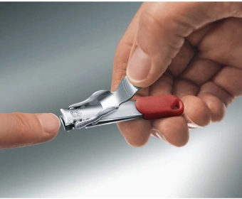 Книпсер Victorinox 8.2050.B1 для ногтей 60мм красный блистер - купить недорого с доставкой в интернет-магазине