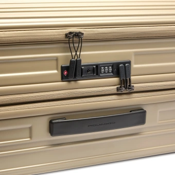 Чемодан Piquadro PQ LIGHT BV7247PQL/BEO 51x75x31см 119л. 5.07кг. поликарбонат бежевый - купить недорого с доставкой в интернет-магазине
