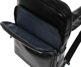 Рюкзак слинг мужской Piquadro Blue Square CA6589B2/N черный натур.кожа - купить недорого с доставкой в интернет-магазине