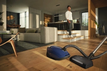 Пылесос Miele Complete C3 Parquet Marine blue PowerLine 890Вт синий/черный - купить недорого с доставкой в интернет-магазине