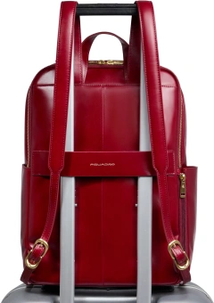 Рюкзак женский Piquadro Blue Square CA6678B2/R красный натур.кожа - купить недорого с доставкой в интернет-магазине