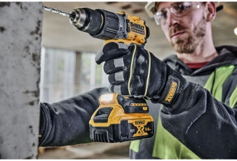 Шуруповерт DeWalt DCD805P2T-QW аккум. патрон:быстрозажимной (кейс в комплекте) - купить недорого с доставкой в интернет-магазине
