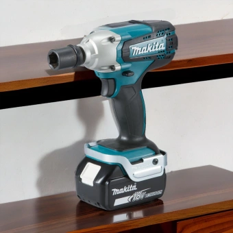 Гайковерт Makita DTW190RME аккум. патрон:квад.1/2" (кейс в комплекте) - купить недорого с доставкой в интернет-магазине
