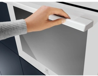 Духовой шкаф Электрический Electrolux EOD6F77WV белый - купить недорого с доставкой в интернет-магазине