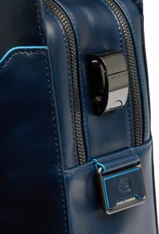Деловая сумка Piquadro Blue Square CA6590B2/BLU2 с отделением для ноутбука 15.6" темно-синяя натур.кожа - купить недорого с доставкой в интернет-магазине