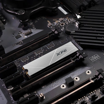 Накопитель SSD A-Data PCIe 4.0 x4 512GB AGAMMIXS60-512G-CS Gammix S60 XPG M.2 2280 - купить недорого с доставкой в интернет-магазине