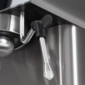 Кофеварка рожковая Hyundai HEM-4309 1350Вт серебристый/черный - купить недорого с доставкой в интернет-магазине