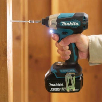 Шуруповерт Makita DTD157RTJ аккум. патрон:квад.1/4" (кейс в комплекте) - купить недорого с доставкой в интернет-магазине
