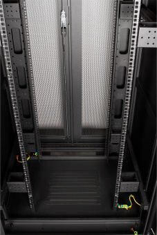 Шкаф серверный Lanmaster Business (TWT-CBB-47U-8X12-P1) напольный 47U 800x1200мм пер.дв.перфор. задн.дв.перфор.2-хст. 2 бок.пан. 800кг черный - купить недорого с доставкой в интернет-магазине