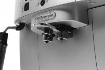 Кофемашина Delonghi Magnifica ECAM22.110.SB 1450Вт серебристый - купить недорого с доставкой в интернет-магазине