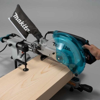 Торцовочная пила Makita LS1110F 1450Вт 4500об/мин d=260мм - купить недорого с доставкой в интернет-магазине